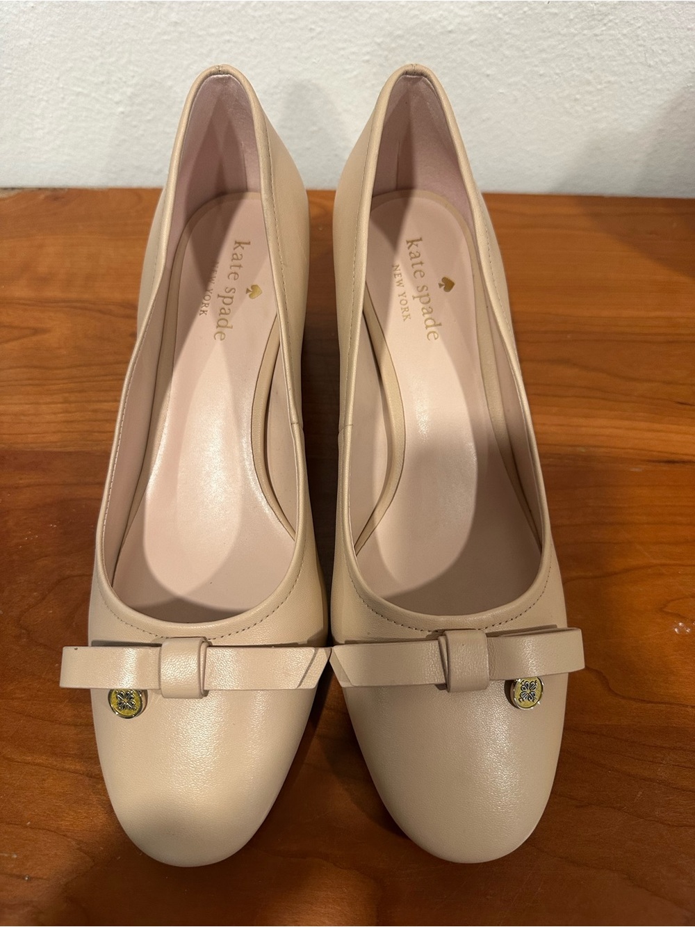 kate spade Women's Nude Bow Round-Toe Flats Size 9